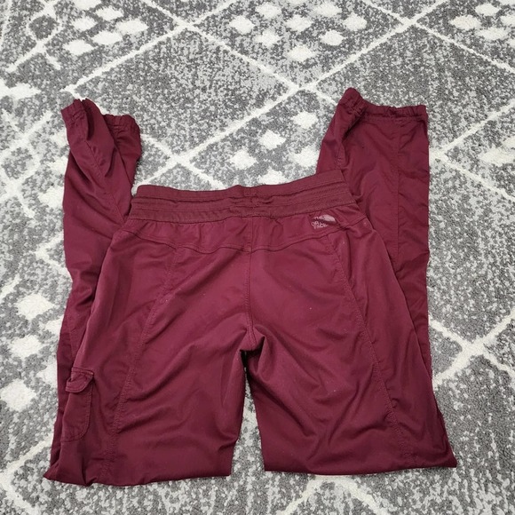 The north face red women's sise small pants - Picture 9 of 10
